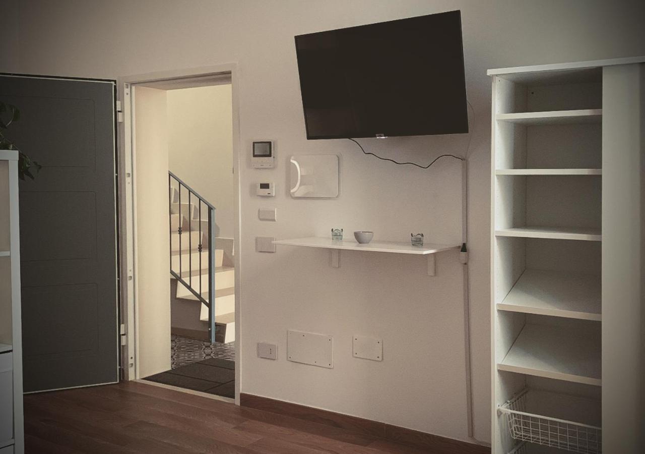 Satyria Apartments Таранто Экстерьер фото
